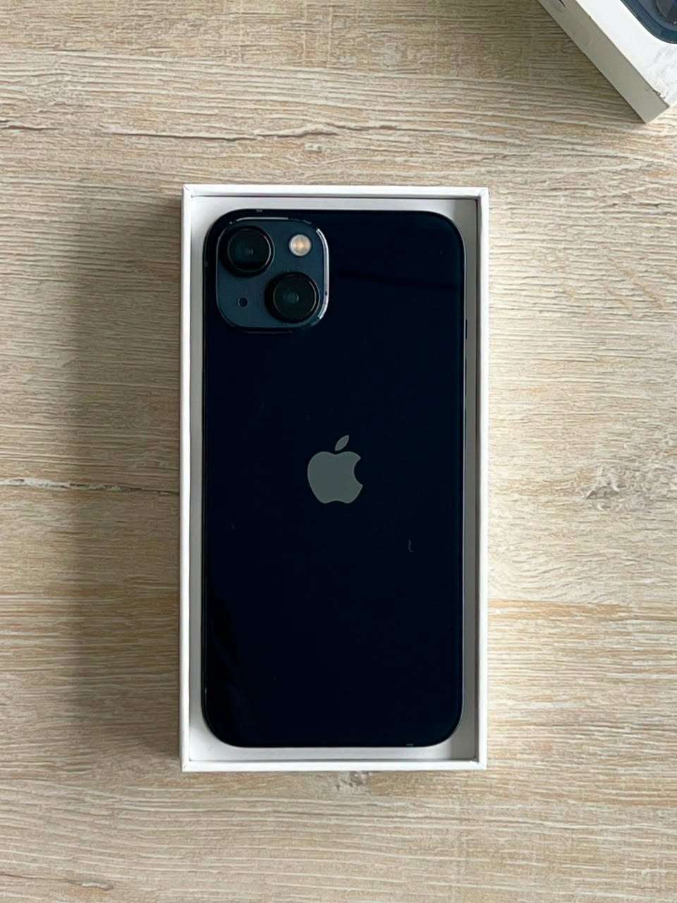 iPhone 13 – 128GB | 10/10 Condition | 100% Battery | JV BOX PACK